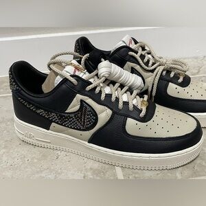 Nike PREMIUM GOODS X  AIR FORCE 1  Low SP( Size Men 10.5/Women 12).